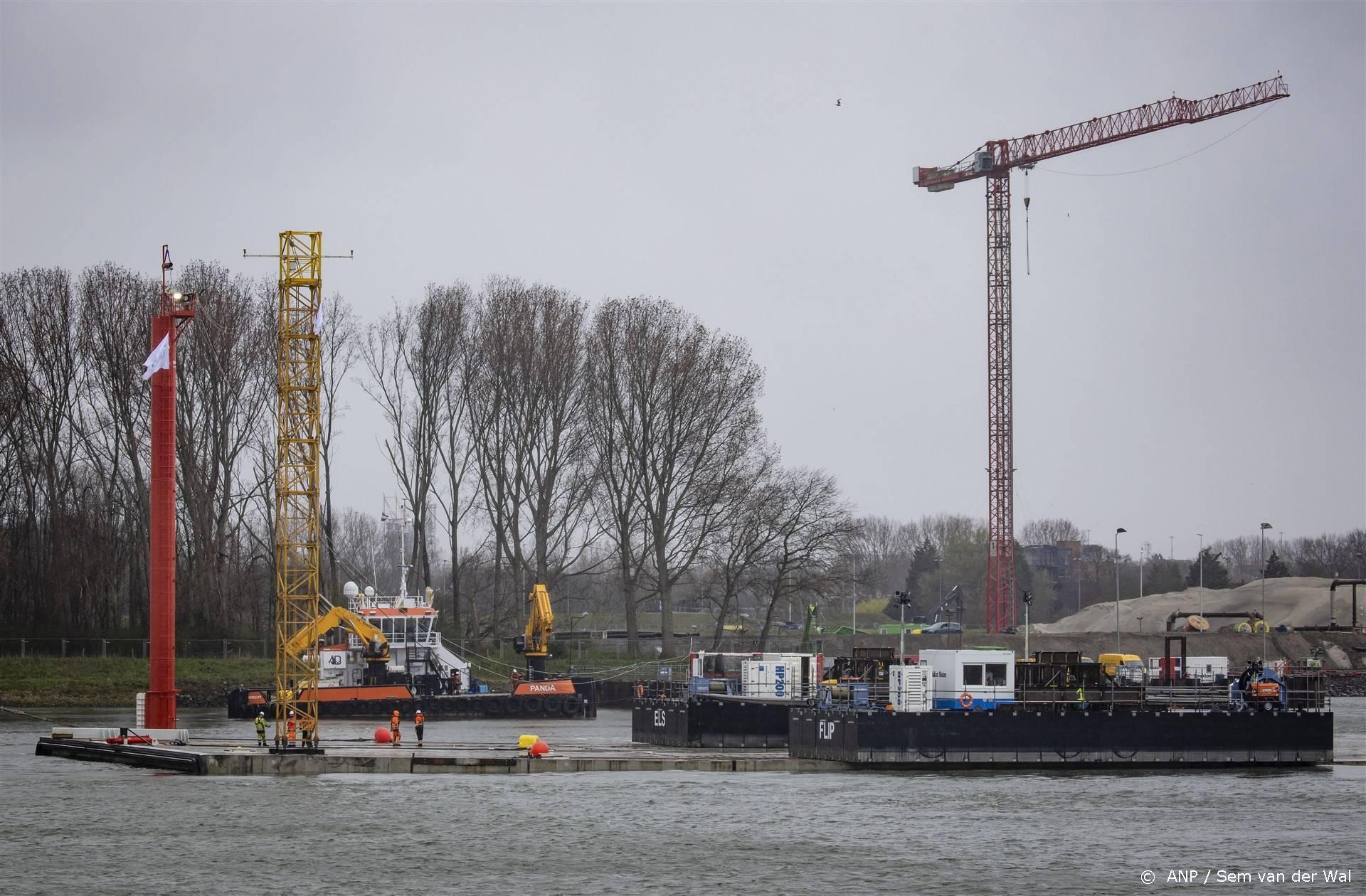 De Ondernemer | Nieuwe Waterweg langer gestremd door kortsluiting bij…