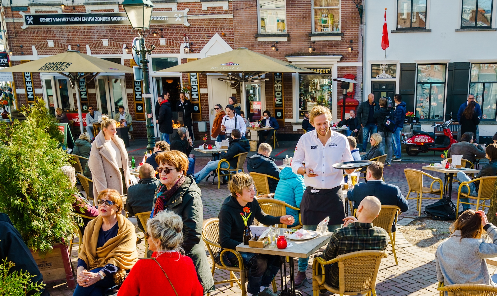 De buitenhoreca mag vanaf 28 april onder voorwaarden weer open.