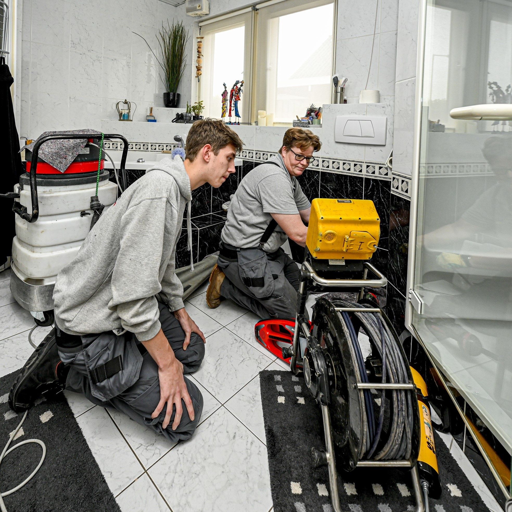 Loodgieter toilet leerling