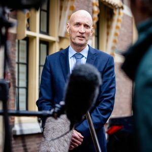 Ernst Kuipers minister Volksgezondheid