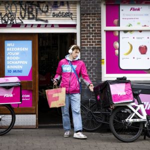 Flink flitsbezorger darkstore koerier amsterdam