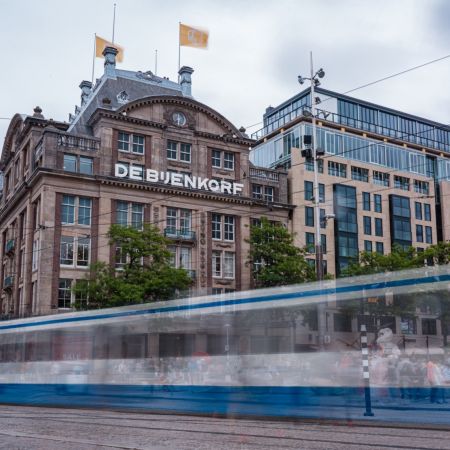 Bijenkorf Amsterdam tram
