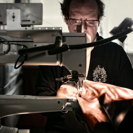 Familiebedrijf Mutsaers leren tassen Kaatsheuvel crowdfunding 2 ton internationaal groei