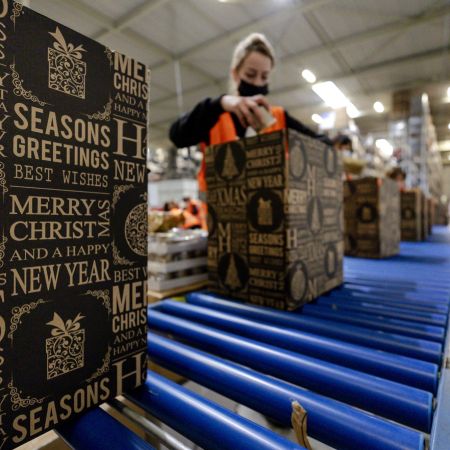 Kerstpakket inpakken