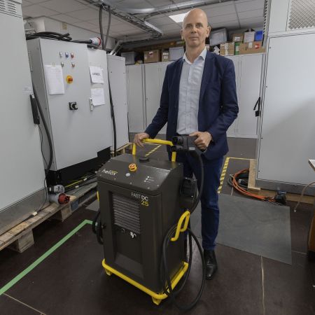 Michael Colijn Stroom bus truck elektrische auto wereldmarkt snelladers Heliox Best