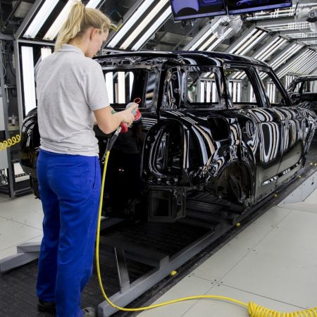 VDL Nedcar Mini Born werknemers