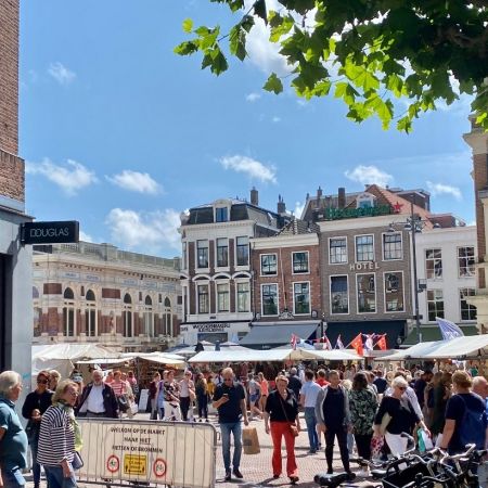 Grote markt haarlem winkelen retail