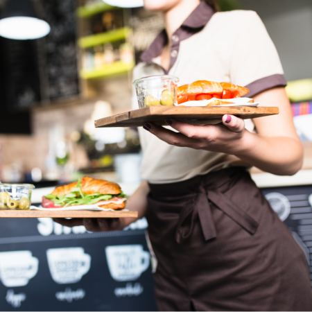 Horeca serveerster food shutterstock