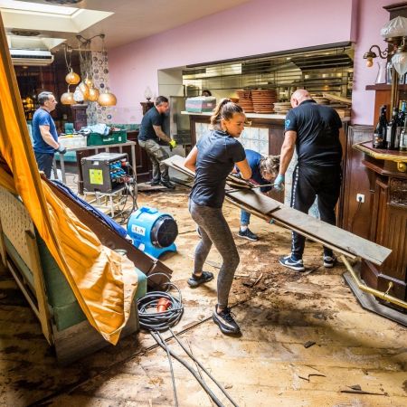 Valkenburg overstroming ondernemer horeca limburg benefiet max