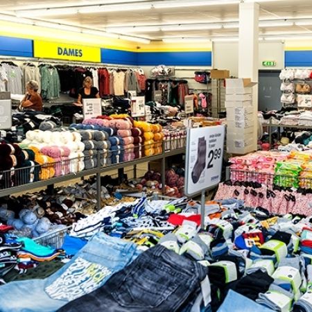 Zeeman winkel retail blauwgeel