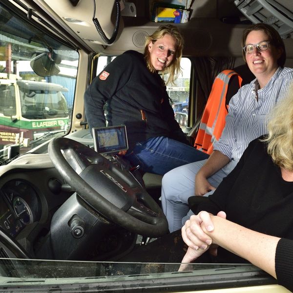 Lafeber transport zussen familiebedrijf