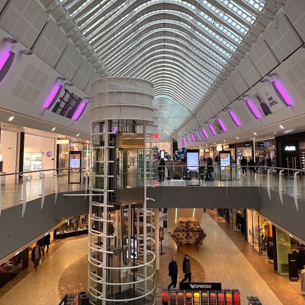Van Tellingen retail ijsland winkelcentrum Smaralind