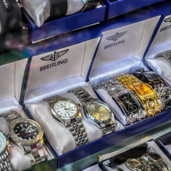 Namaak horloges schoenen
