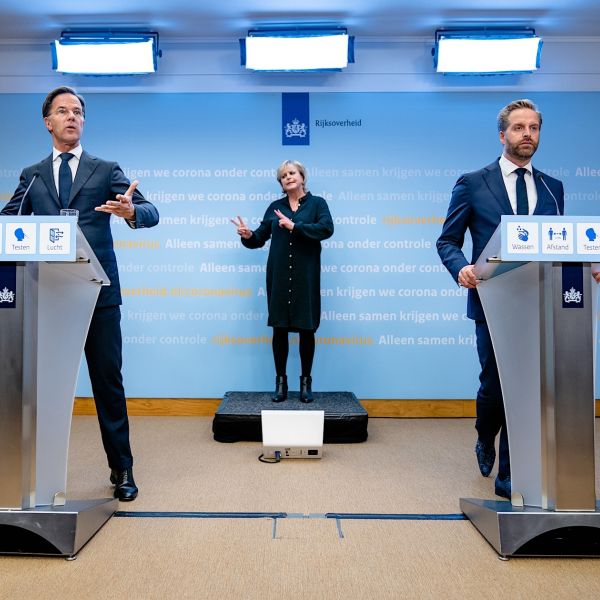 Persconferentie coronamaatregelen versoepelingen anderhalvemeter samenleving rutte de jonge 1 november corona toegangsbewijs