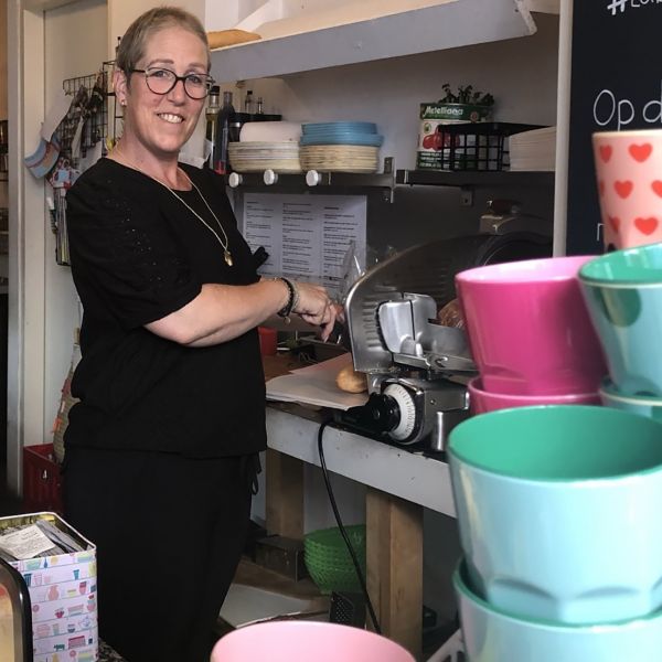 Personeel tekort zeeland horeca retail