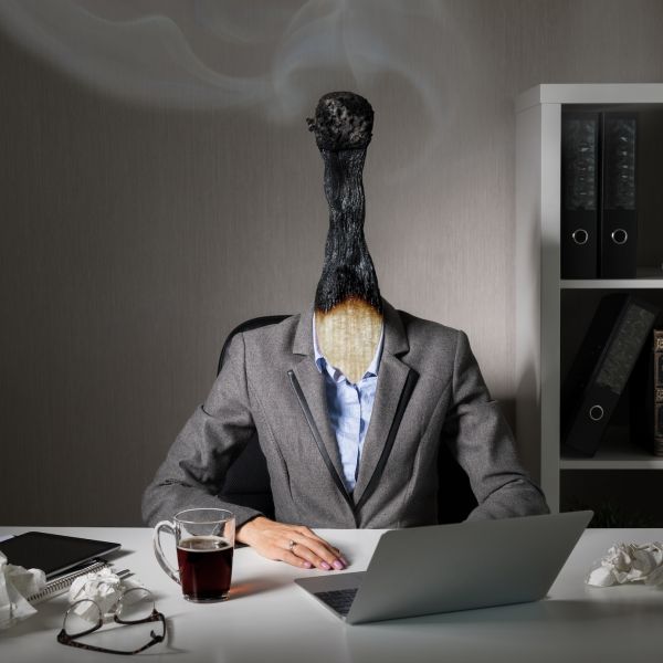 Stress burn out opgebrand zzp werk overspannen overwerkt