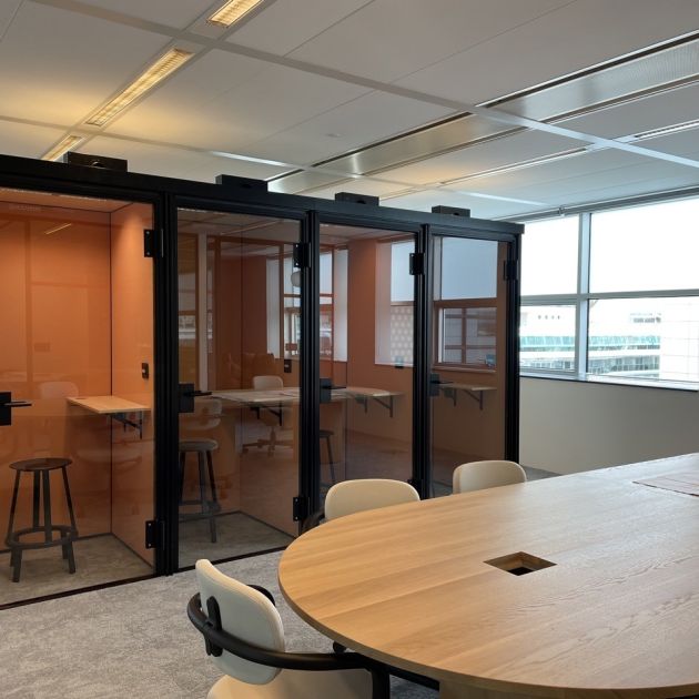 Ritswand creëert in no time flexibele werkplekken vergaderruimtes en belcellen4