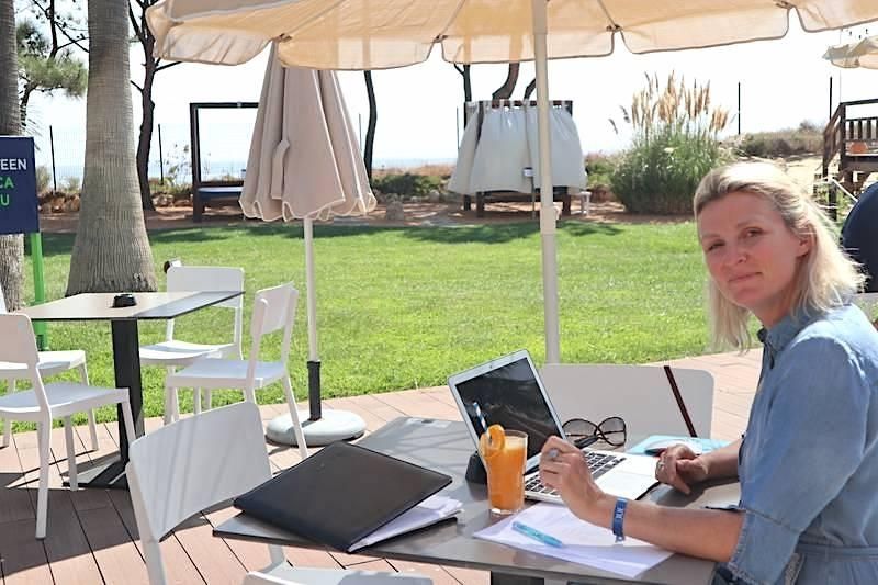 Workation vakantie thuiswerken coronacrisis Els Lagrou