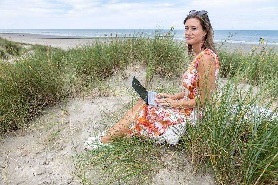 Workation thuiswerken vakantie coronacrisis Annemieke Dubois