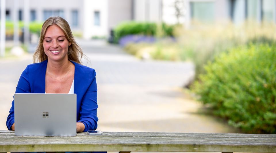 30 Planner aan het werk buiten