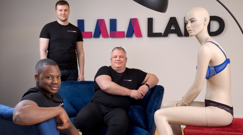 Lalaland oprichters liggend