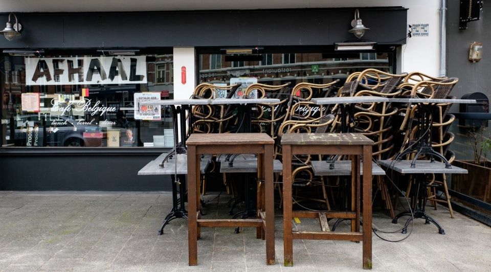 Avondlockdown coronacrisis horeca terras
