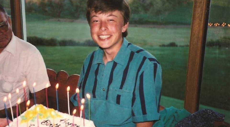 Elon musk 18 jaar tesla spacex