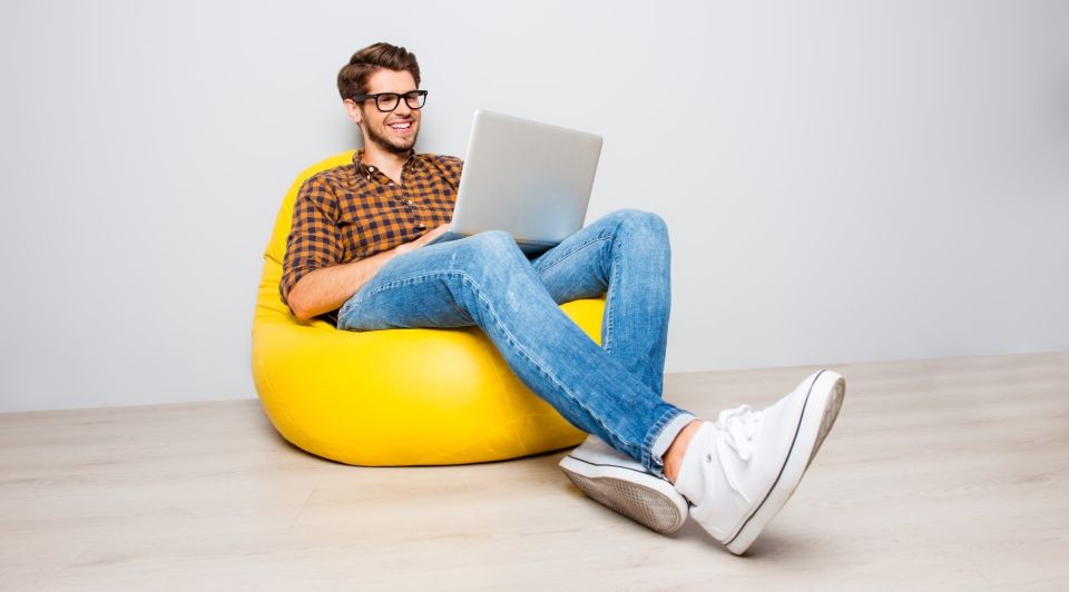 Freelancer zzp laptop thuis