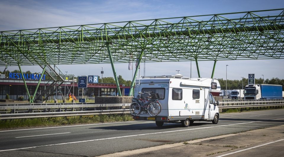 Grens nederland duitsland risicogebied corona rood liggend