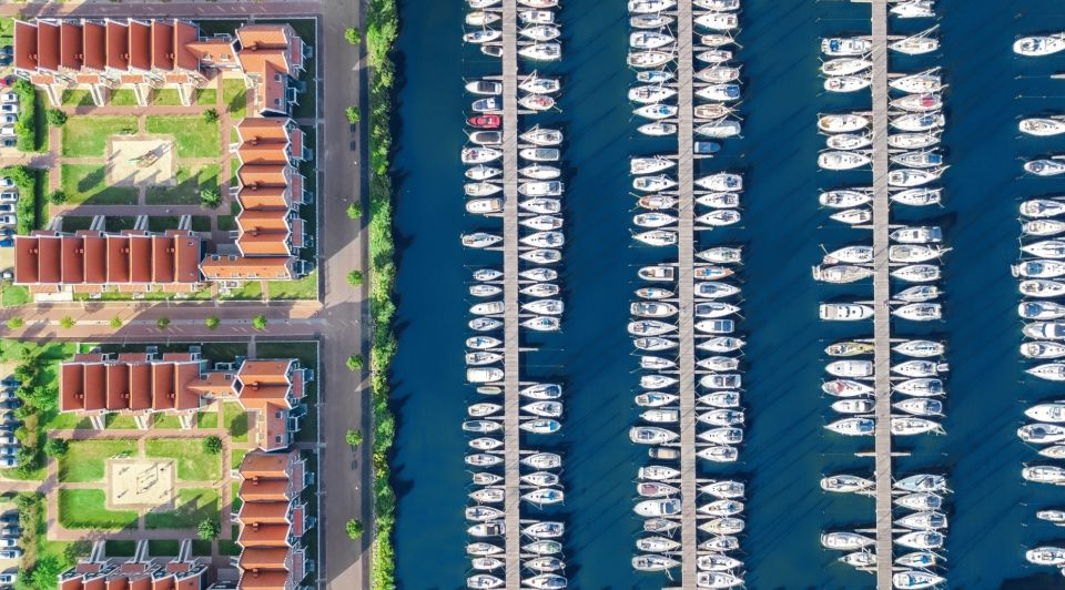 Haven volendam bootjes drone