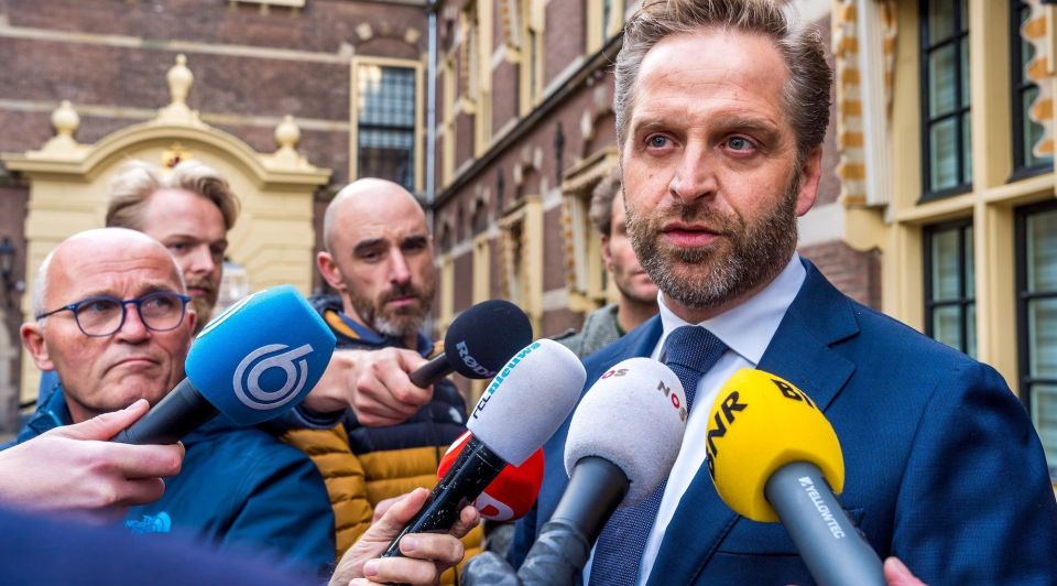 Hugo de jonge mondkapje corona maatregelen persconferentie rutte dinsdag 2 november