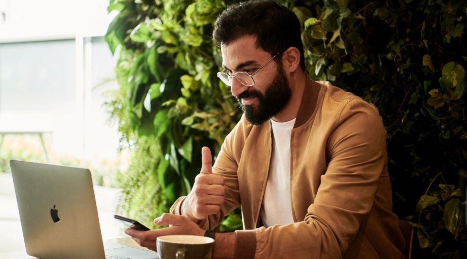 Laptop ondernemer succes unsplash