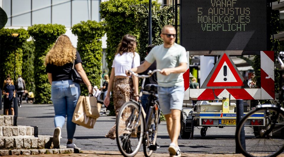 Mondkapjes winkelstraat rotterdam
