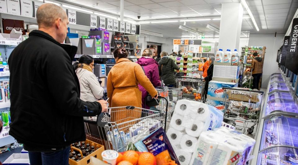 Onlineverkoop detailhandel boodschappen hamsteren