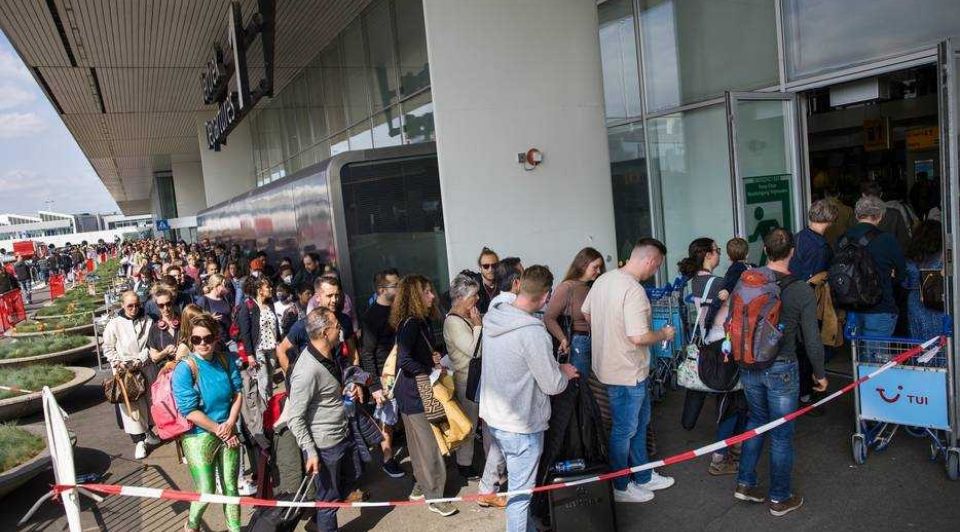 Schiphol topdrukte meivakantie