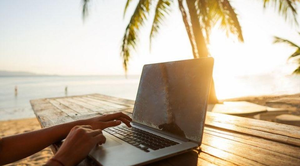 Werken aan het strand barbados