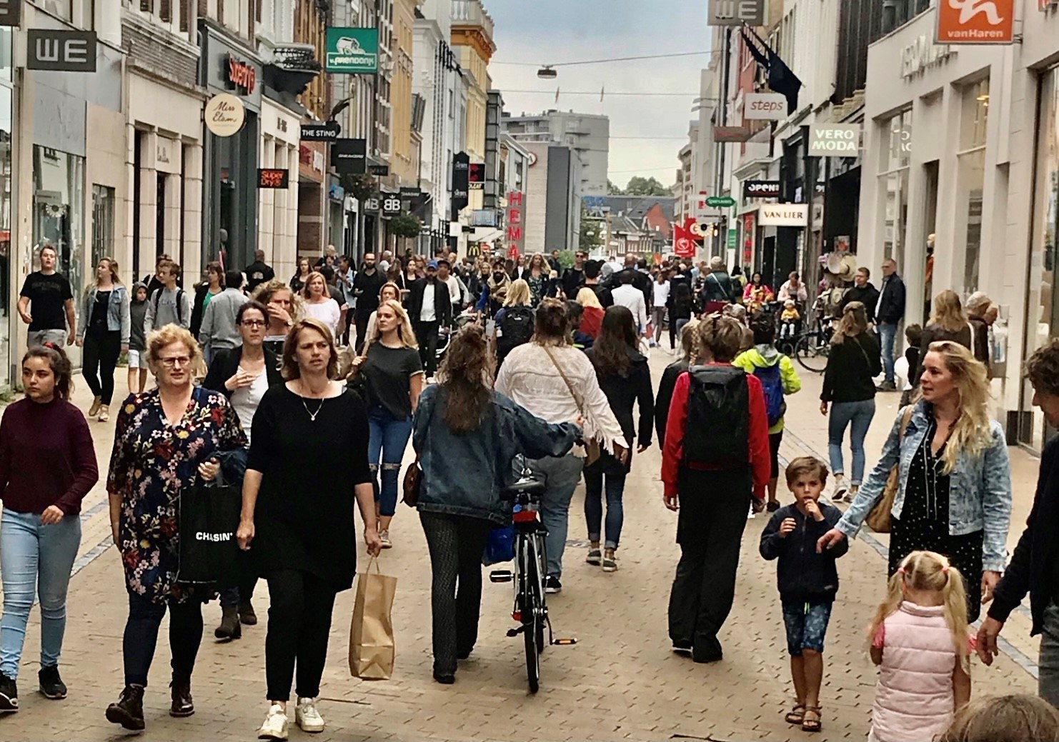 groningen herestraat winkelstraat winkelen