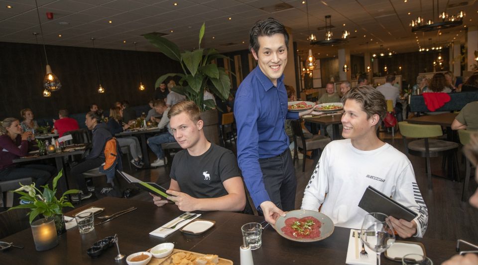 Le Garage Nieuwstraat Apeldoorn Zi Shun Chan restaurant Green Leaf Chinees Indisch traditioneel Zwolle