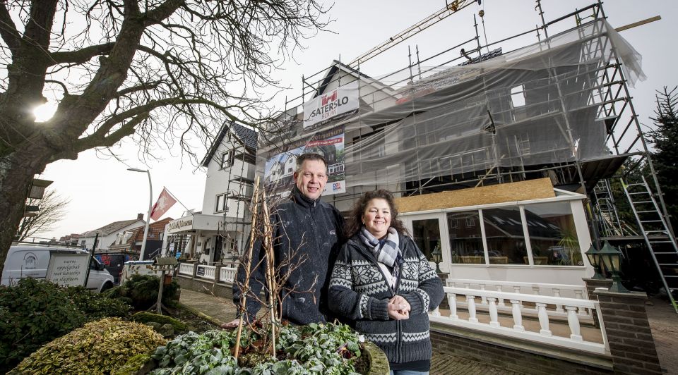 Stadshotel Ootmarsum in de steigers Emiel Muijderman