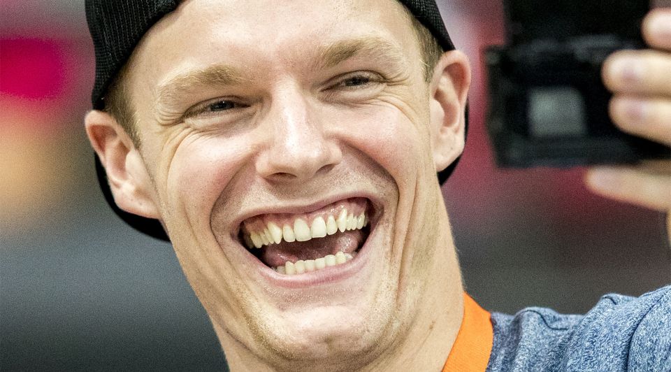 de ondernemer vlogger enzo knol trieste jeugd leidde naar tonnen