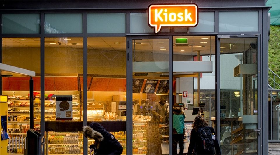 Kiosk ns retail winkel treinstation utrecht centraal